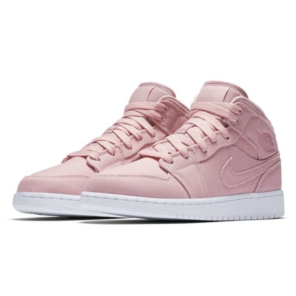 light pink mids